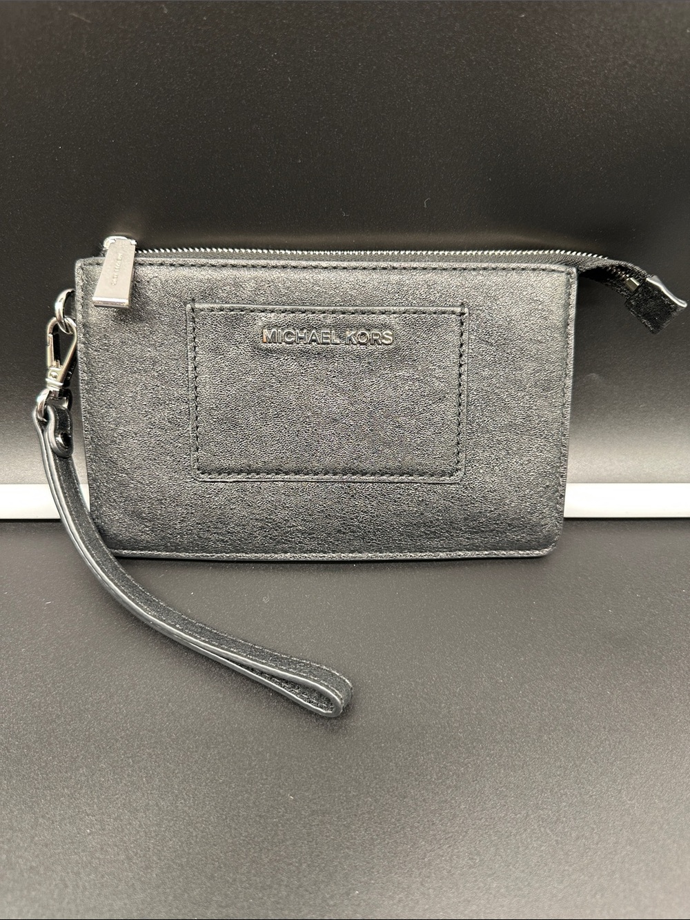 Michael Kors Metallic Crackle Leather Pocket Wristlet Wallet Black / Pewter